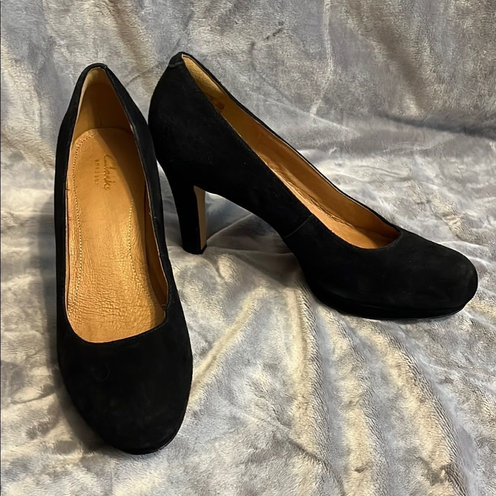 Clarks Women's Artisan Black Suede Pumps